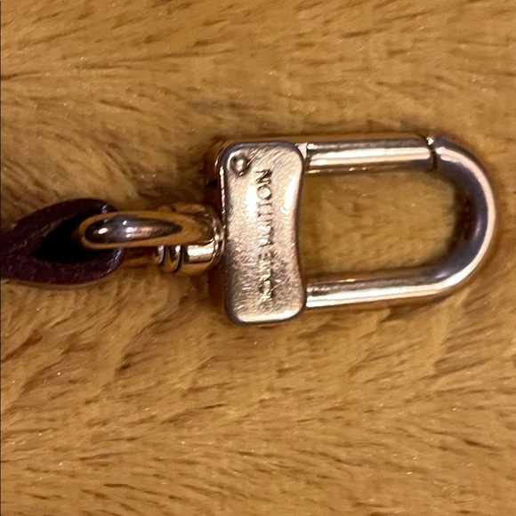 Authentic LOUIS VUITTON Adjustable Shoulder Strap Leather - Picture 11 of 17